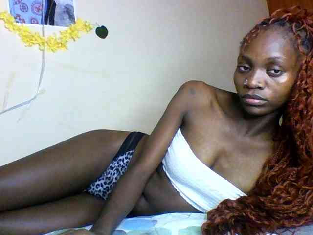 Luna-Noir webcam