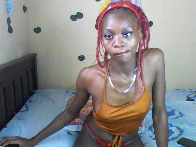 Luna-Noir webcam