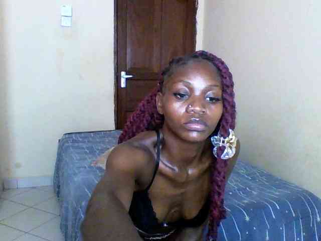 Luna-Noir webcam