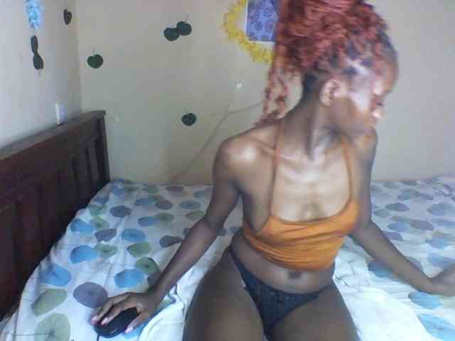 Luna-Noir webcam