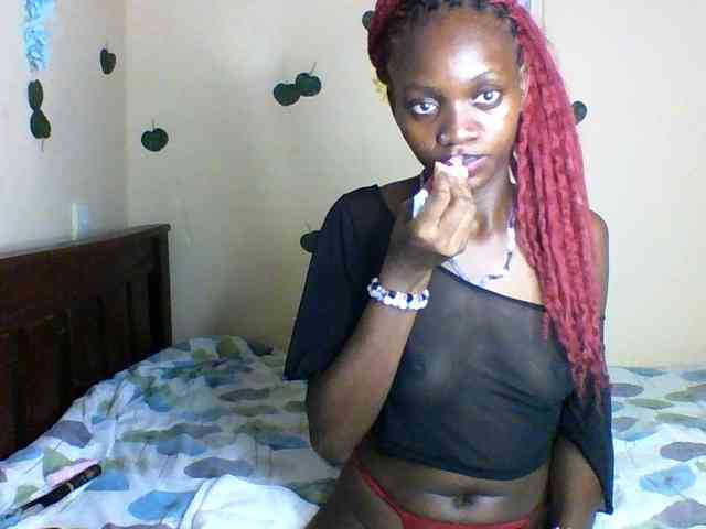 Luna-Noir webcam