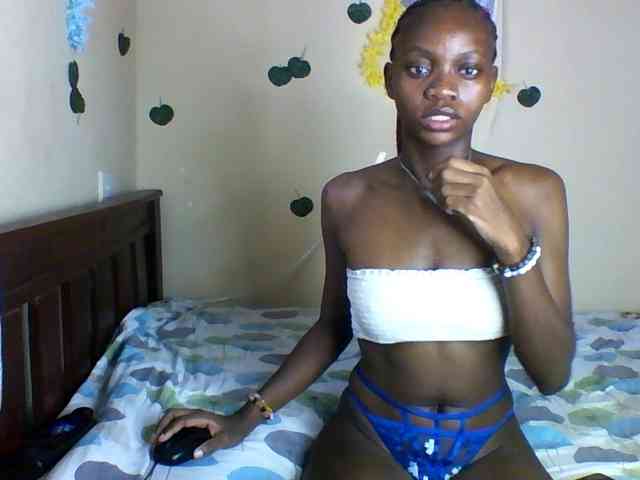 Luna-Noir webcam