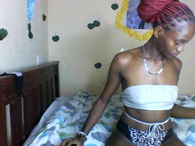 Luna-Noir webcam