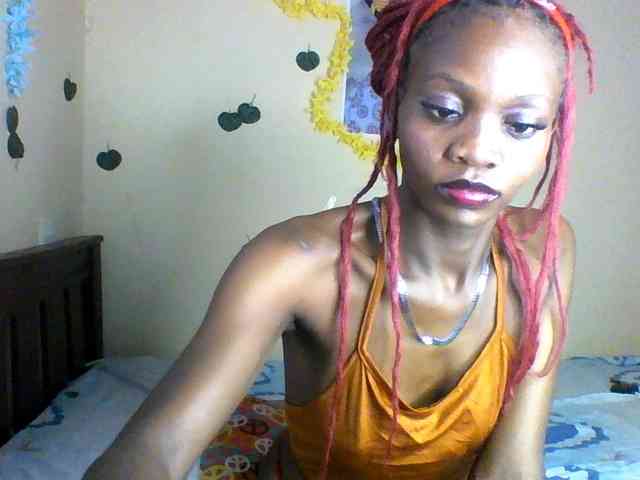 Luna-Noir webcam