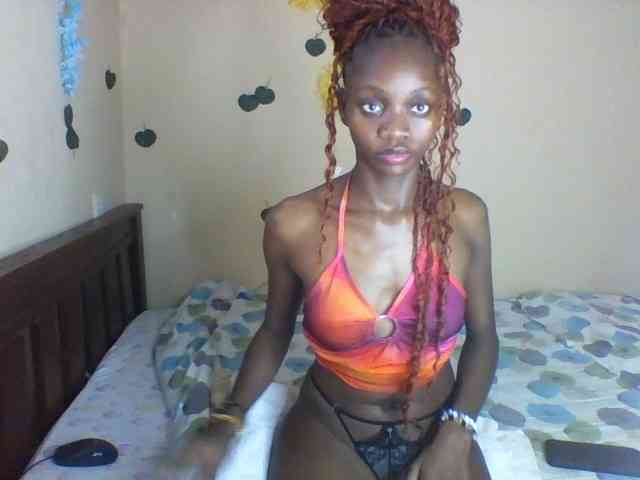 Luna-Noir webcam