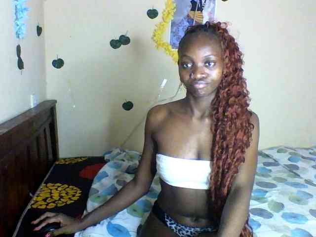 Luna-Noir webcam