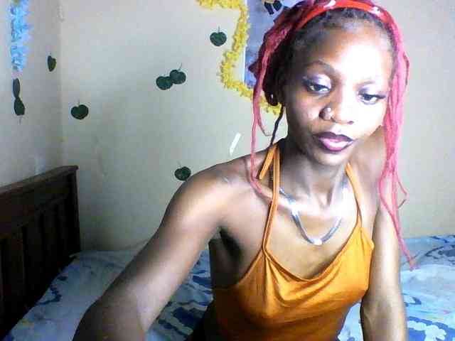 Luna-Noir webcam