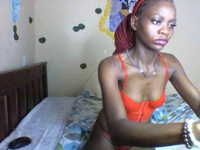 Luna-Noir webcam