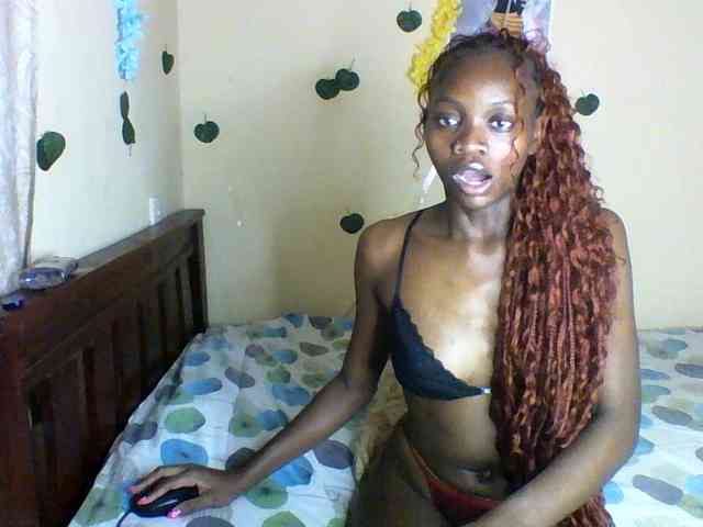 Luna-Noir webcam