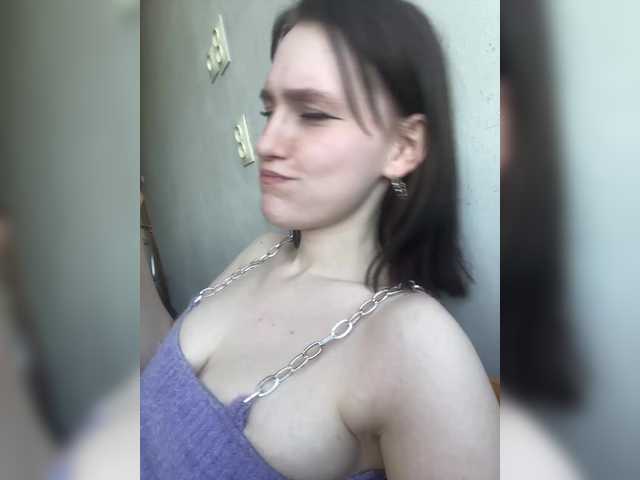 DingDing's BongaCams show and profile