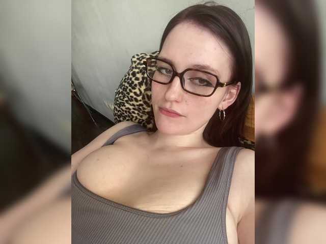 DingDing's BongaCams profile