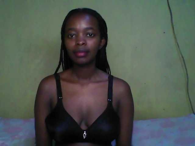 le modèle MissAnnaXO1 est en webcam porno dans un show sur le site bongacams, il possède les tags suivants: Ebony,Brunette,Shaved