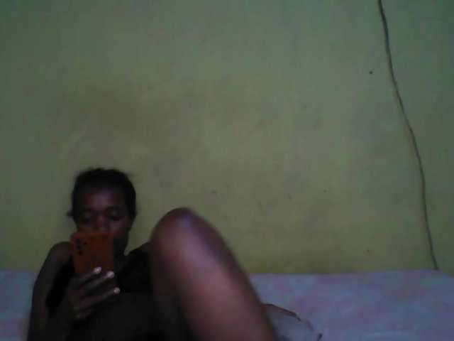 MissAnnaXO1's BongaCams show and profile