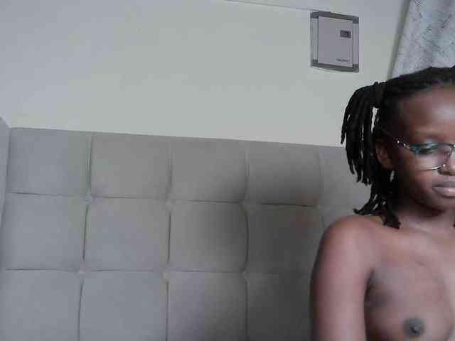 Marylynn18 webcam