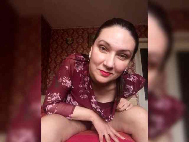 Elen-light Live Webcam on BongaCams