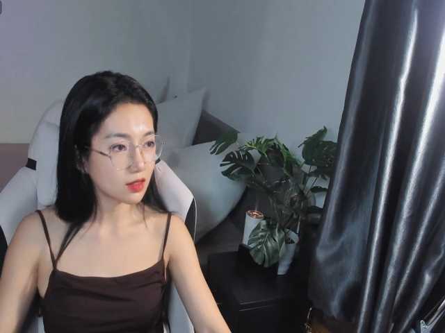 trinity-zheng live cam on BongaCams