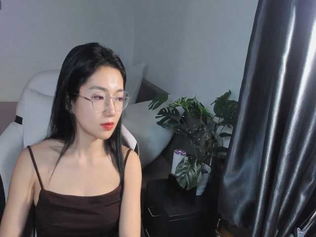 trinity-zheng live cam on BongaCams