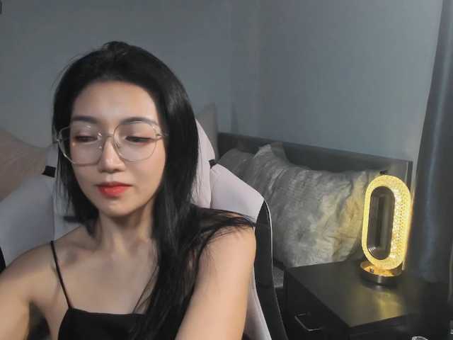 trinity-zheng live cam on BongaCams