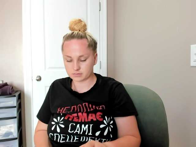 Adellebunny live cam on BongaCams