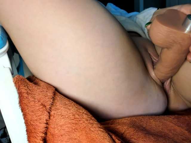 le modèle Adellebunny est en webcam porno dans un show sur le site bongacams, il possède les tags suivants: White/Caucasian,Blonde,Shaved