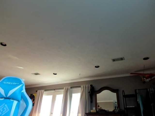 Adellebunny live cam on BongaCams