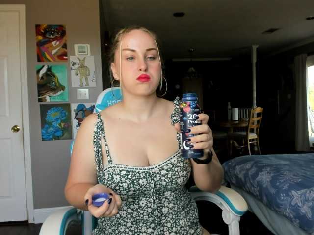 Adellebunny live cam on BongaCams