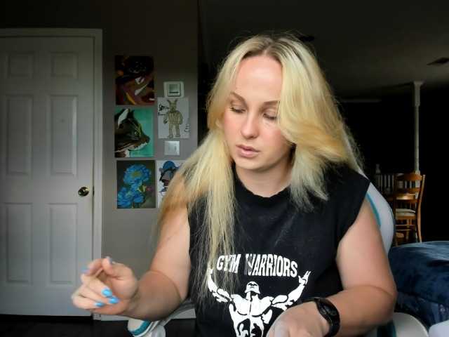 Adellebunny live webcam show