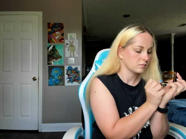 Adellebunny live webcam show