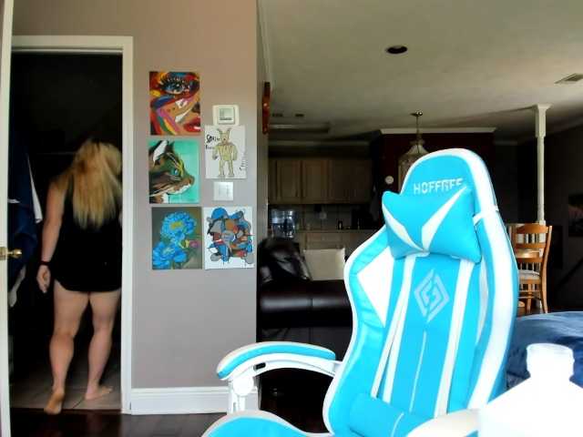 Adellebunny live webcam show