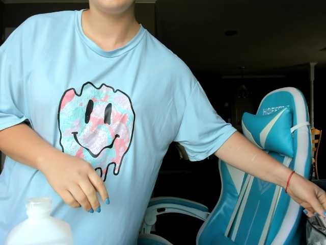 Adellebunny live cam on BongaCams