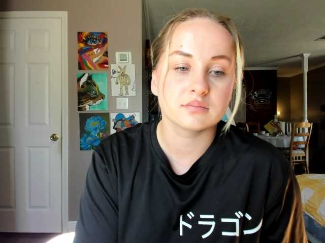 Adellebunny live cam on BongaCams