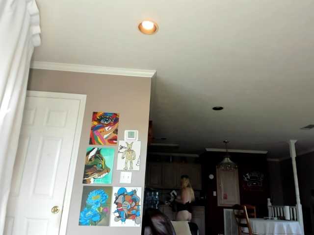 Adellebunny live cam on BongaCams
