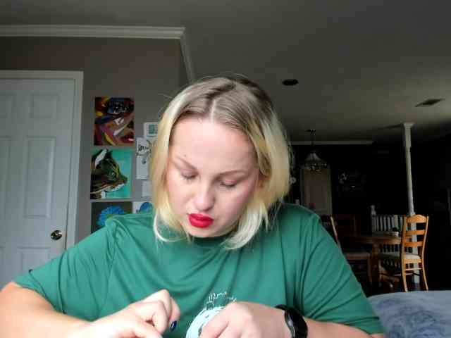 Adellebunny webcam