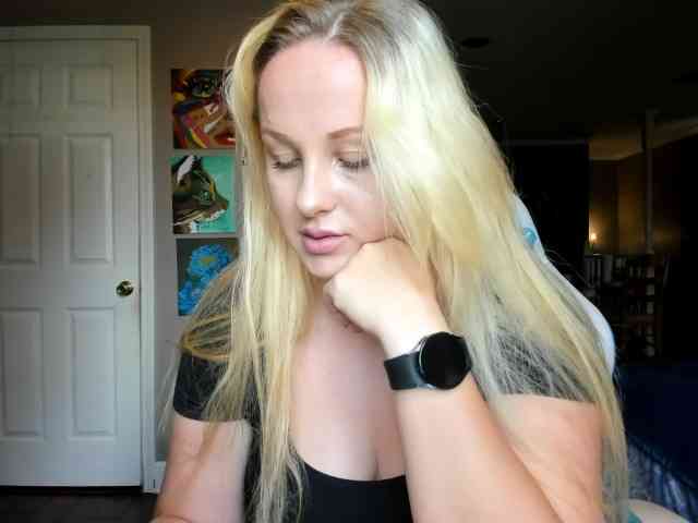 Adellebunny webcam