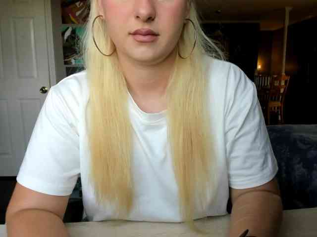 Adellebunny webcam