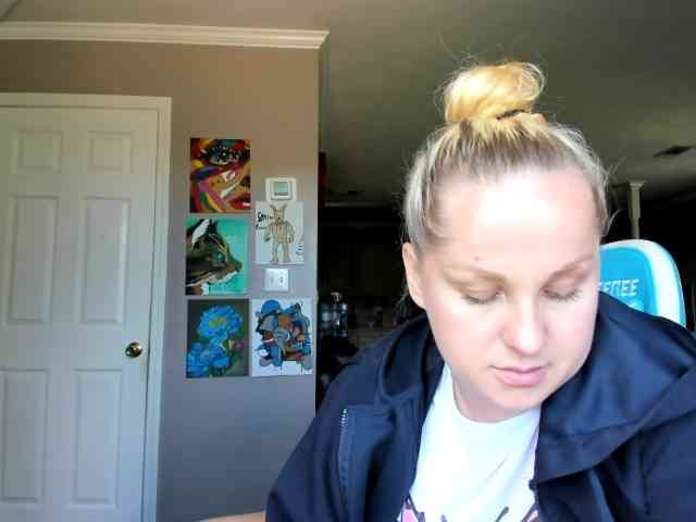 Adellebunny webcam