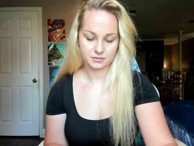 Adellebunny webcam