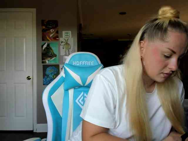 Adellebunny webcam