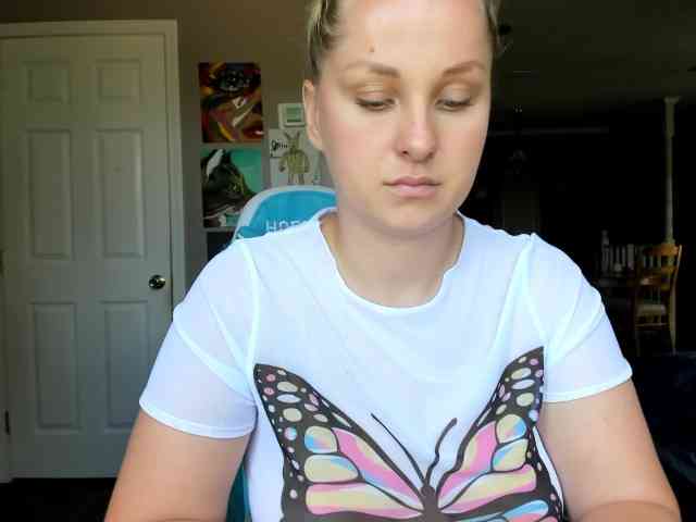 Adellebunny webcam