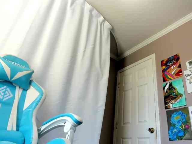 Adellebunny webcam