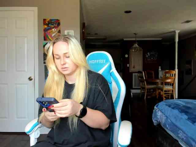 Adellebunny webcam
