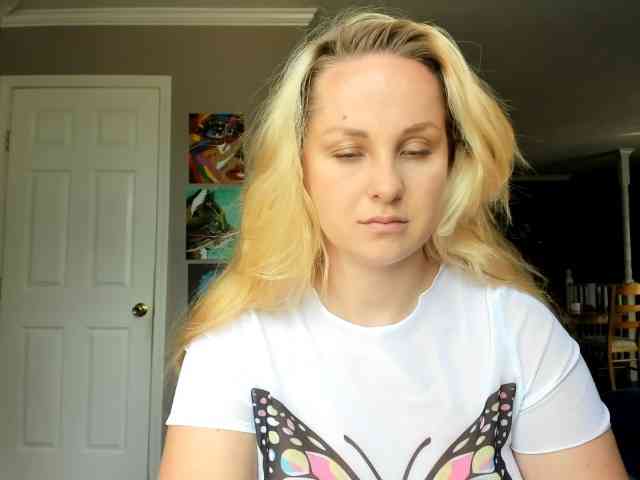 Adellebunny webcam