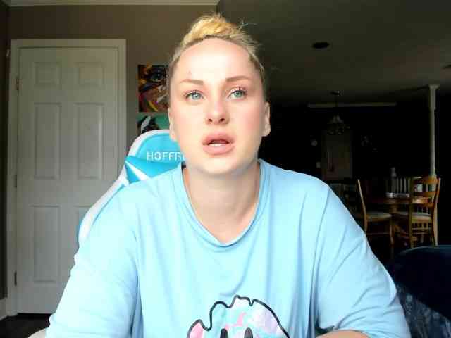 Adellebunny webcam