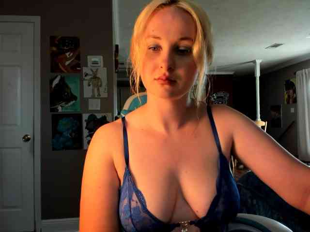 Adellebunny webcam