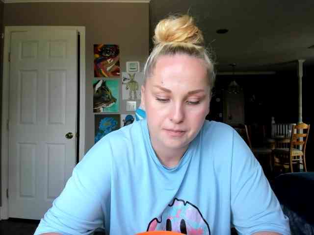 Adellebunny webcam