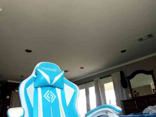 Adellebunny webcam