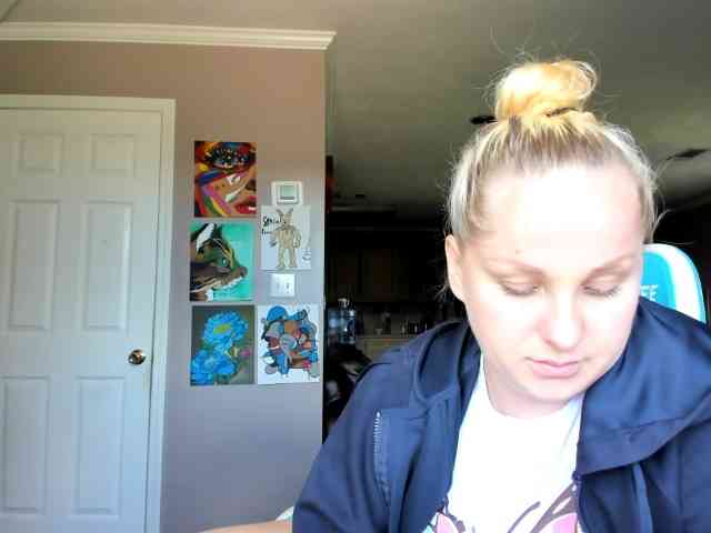 Adellebunny webcam