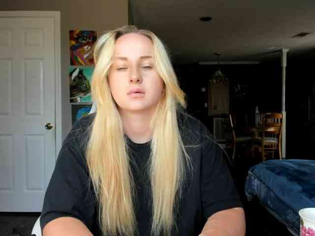 Adellebunny webcam