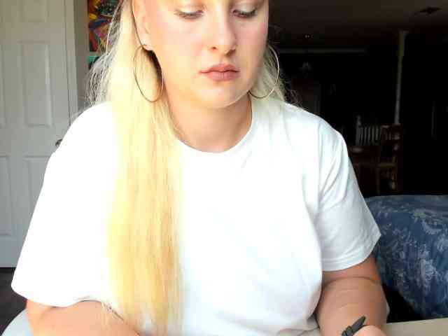 Adellebunny webcam