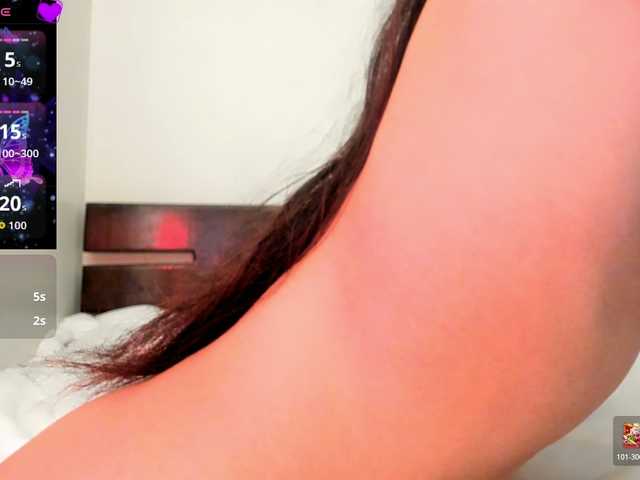 le modèle Luna-luna est en webcam porno dans un show sur le site bongacams, il possède les tags suivants: Asian,Brunette,Shaved